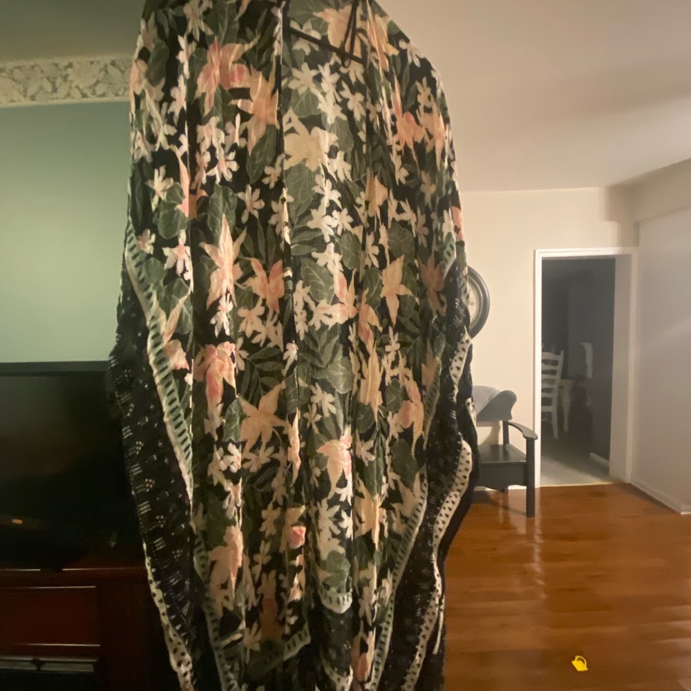 American eagle floral kimono